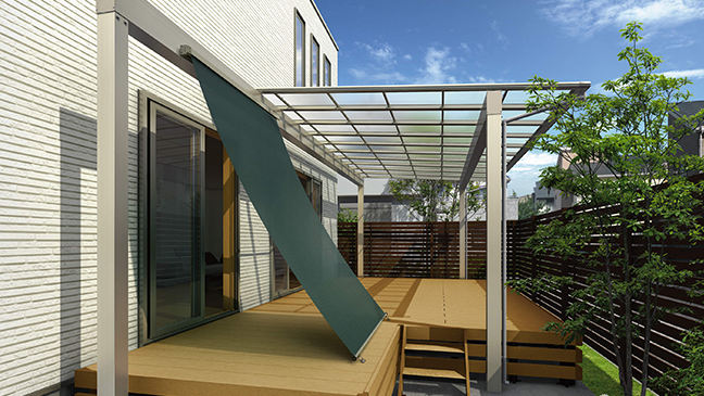 窓・サッシの外で日差しを遮って、節電効果を発揮する「アウターシェード」の画像です。